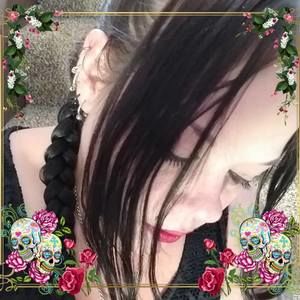 Meet your Posher, Becky